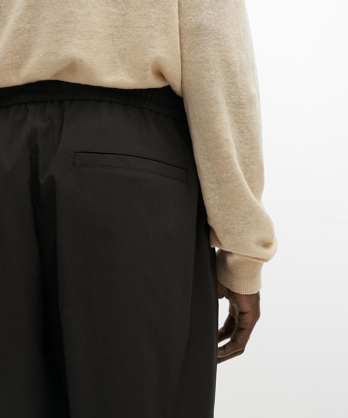 마시모두띠(MASSIMO DUTTI) 하이테크 토탈룩 팬츠
