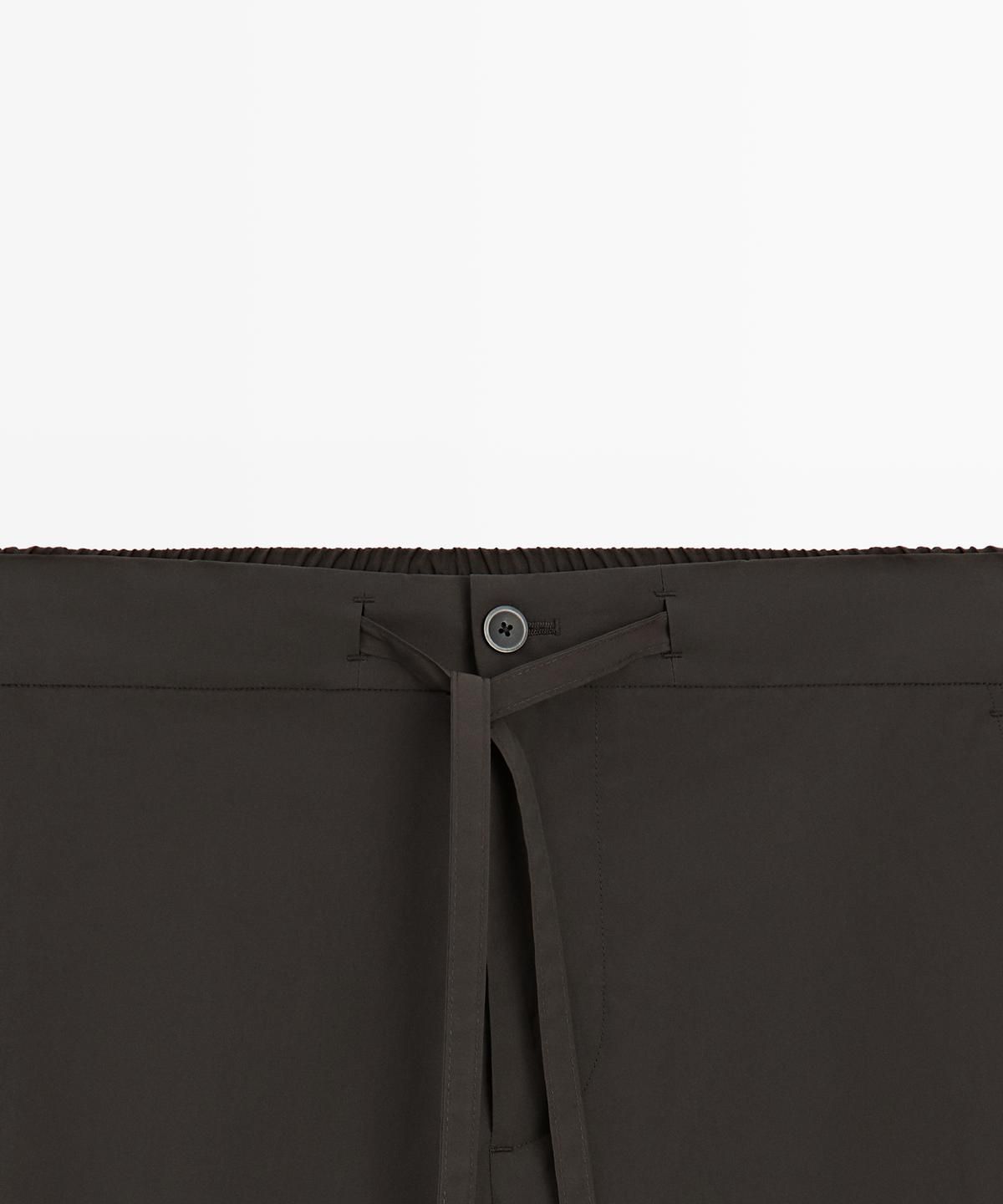 마시모두띠(MASSIMO DUTTI) 하이테크 토탈룩 팬츠