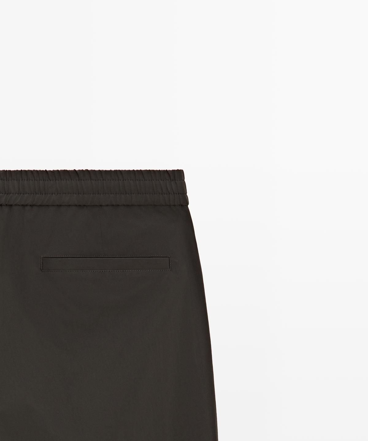 마시모두띠(MASSIMO DUTTI) 하이테크 토탈룩 팬츠
