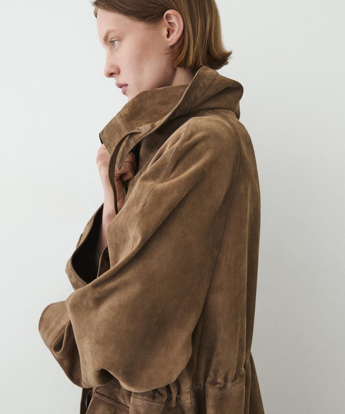 마시모두띠(MASSIMO DUTTI) 스웨이드 하이넥 파카