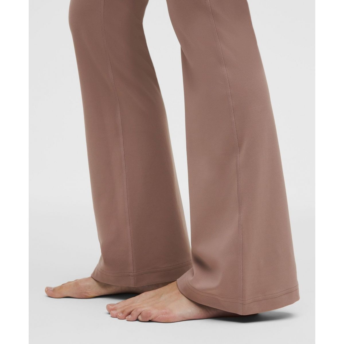 룰루레몬(LULULEMON) 그루브 Nulu 슈퍼 하이라이즈 플레어드 팬츠 30inch *아시아 핏