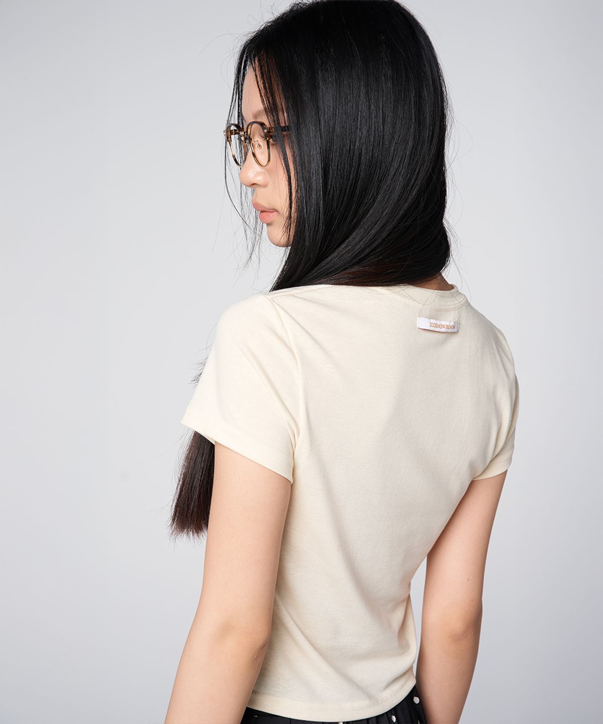 320쇼룸(320SHOWROOM) Daily Essential Back-Label Point T-Shirt Yellow