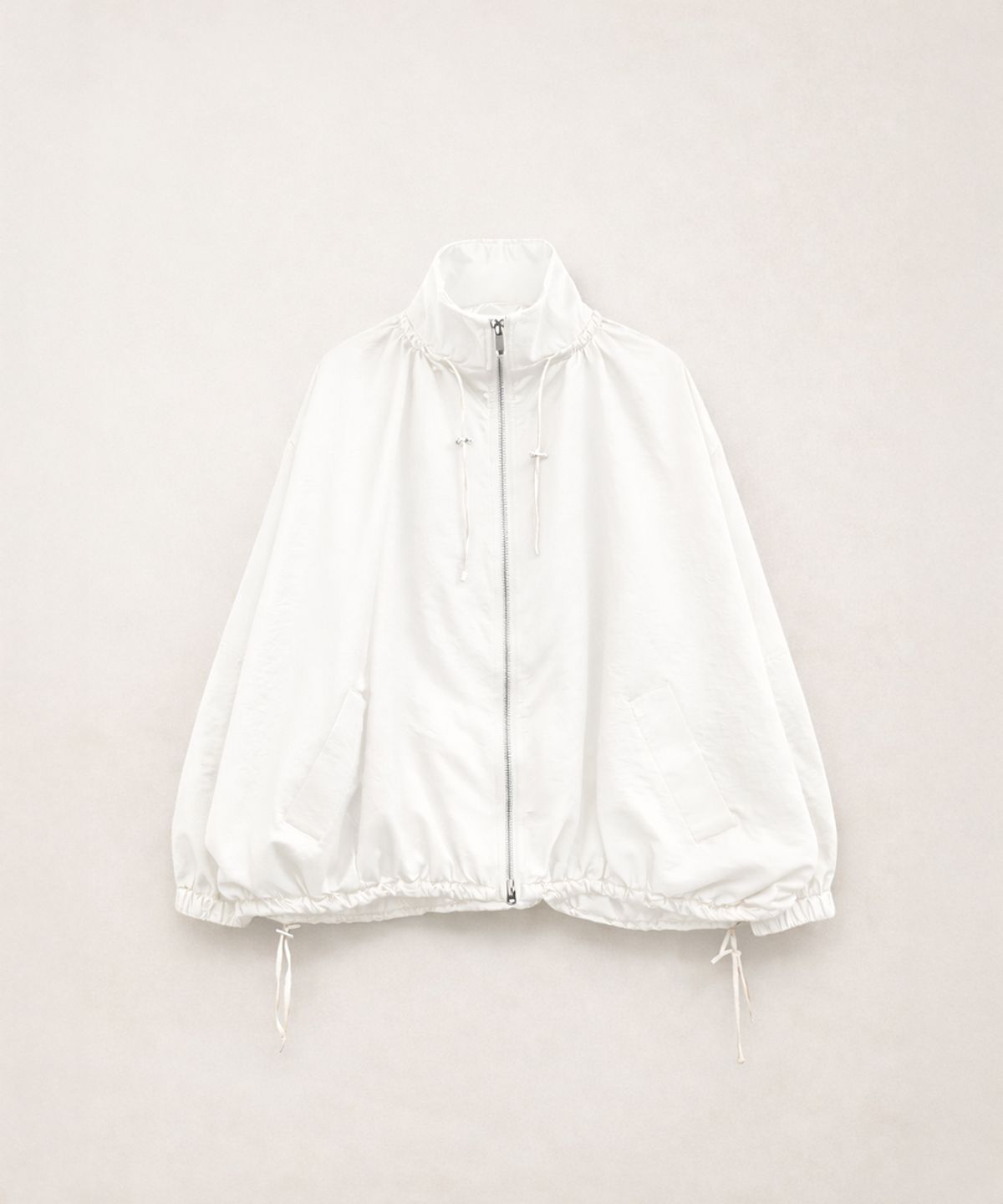 320쇼룸(320SHOWROOM) Glossy Shirring String Jacket White