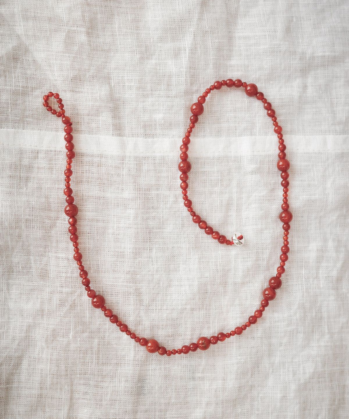 코도(KODO) Mixed Bead Collar Necklace(Rust Red)