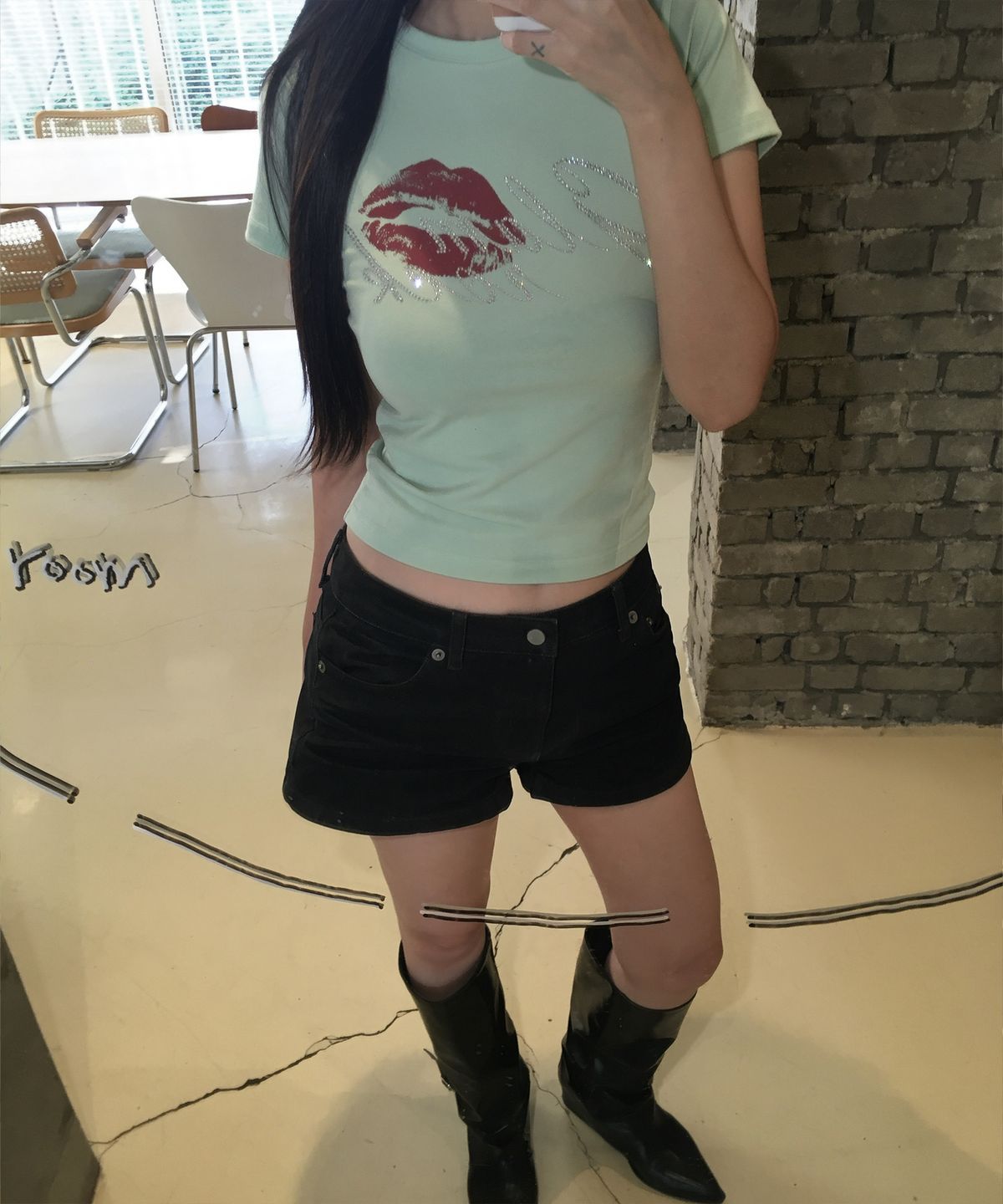 디파이클럽로버스(DEFYCLUBROBBERS) Glam Rock 핫픽스  반팔 크롭 티셔츠 (4color)