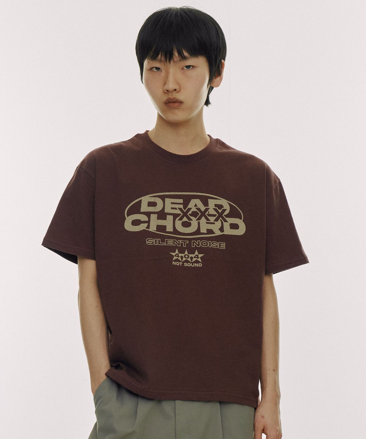디파이클럽로버스(DEFYCLUBROBBERS) Dead Chord 세미 크롭 반팔 티셔츠 (2color)