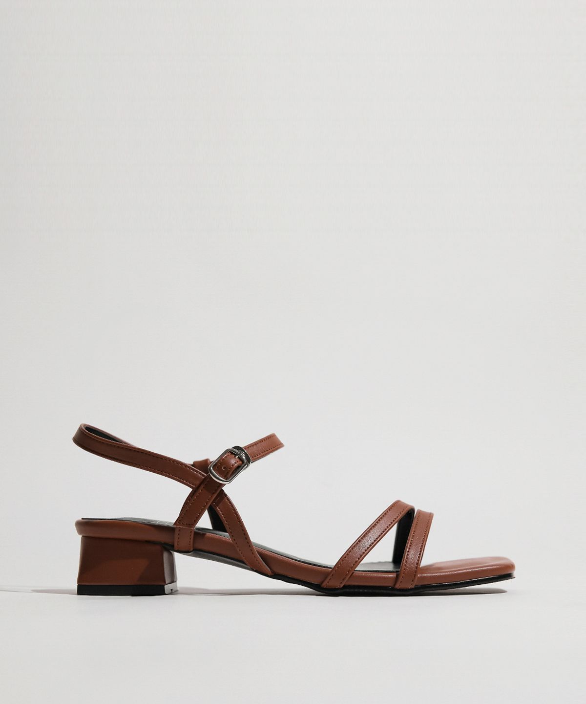 로제니크(ROSENICK) 예니 앞투띠 버클 스트랩샌들 (3cm,5cm/4colors)