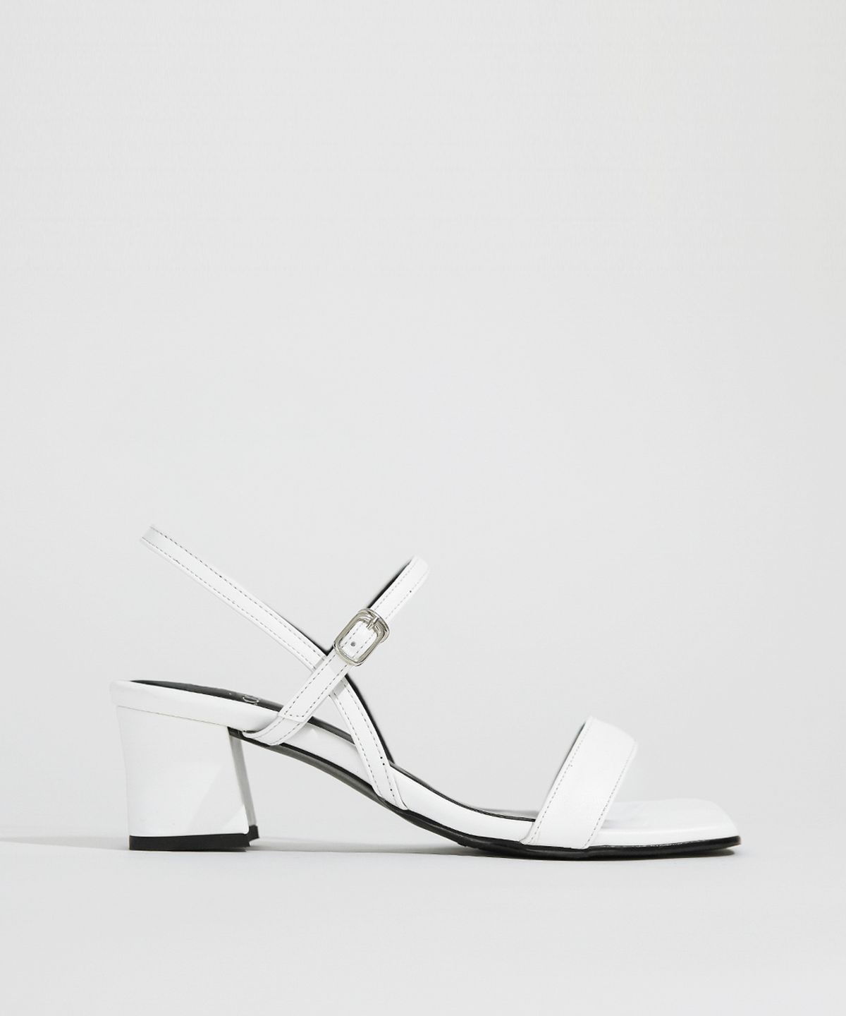 로제니크(ROSENICK) 제아네스 앞일선 버클 스트랩샌들 (3cm,5cm,7cm/4colors)