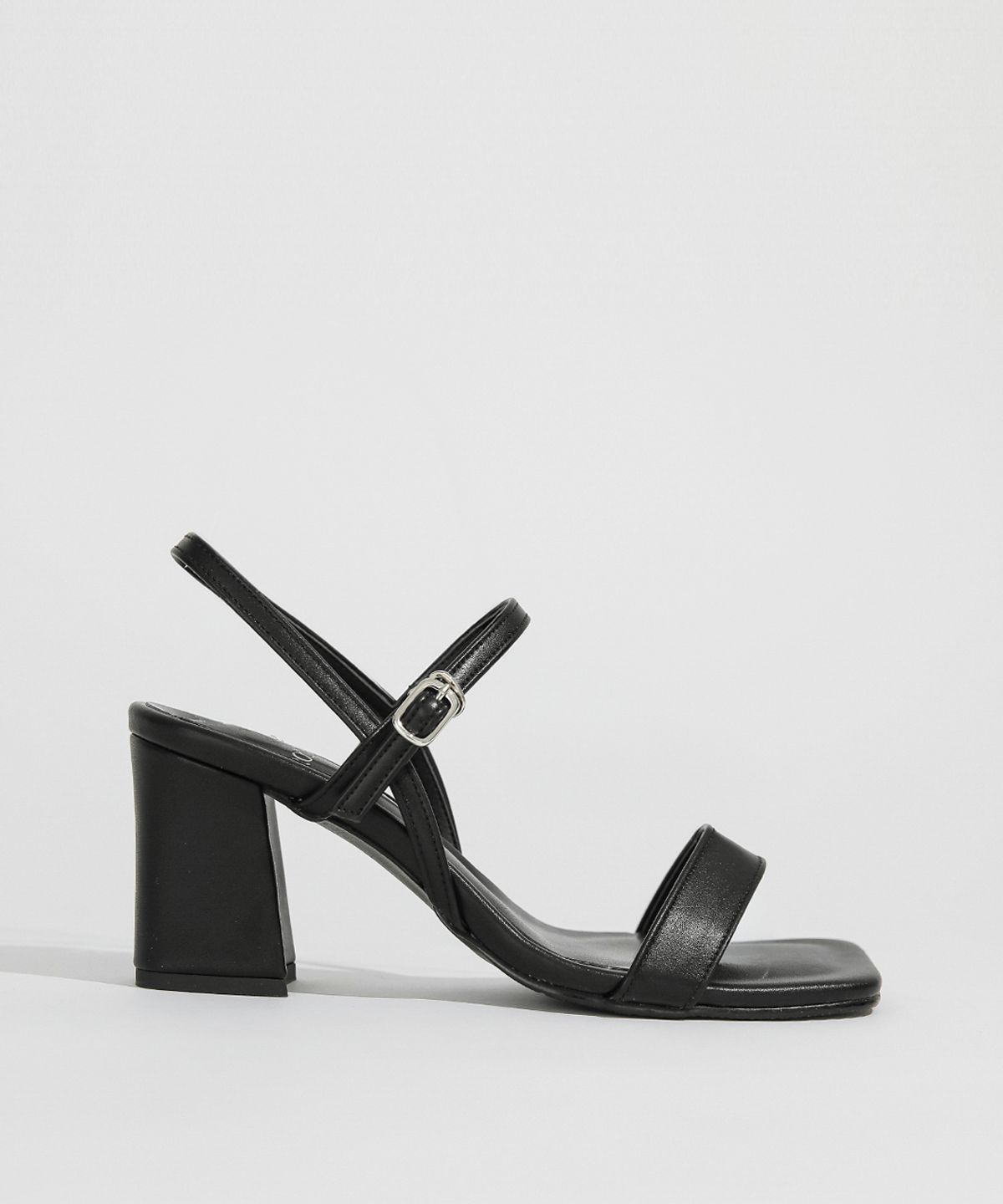 로제니크(ROSENICK) 제아네스 앞일선 버클 스트랩샌들 (3cm,5cm,7cm/4colors)