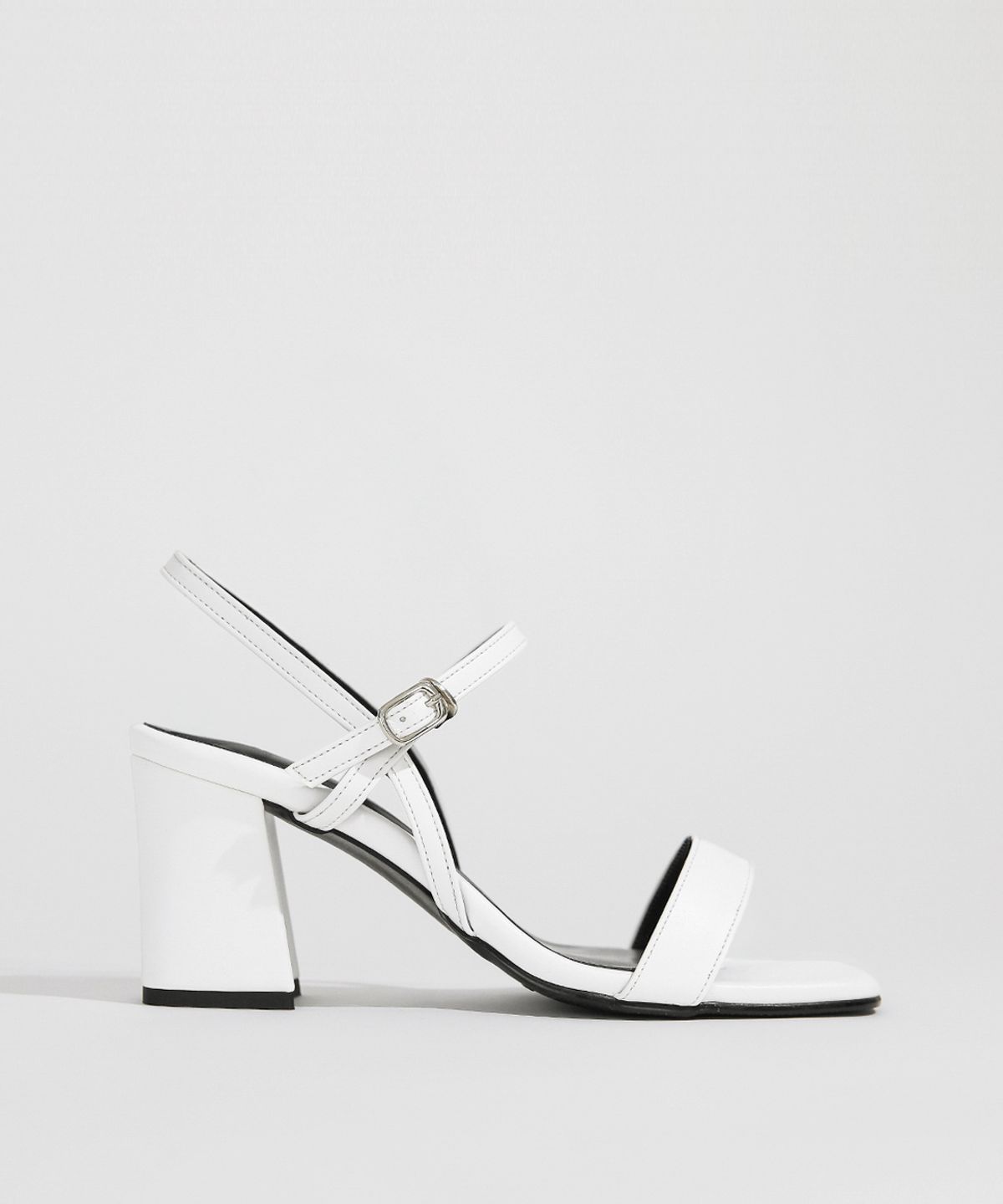 로제니크(ROSENICK) 제아네스 앞일선 버클 스트랩샌들 (3cm,5cm,7cm/4colors)