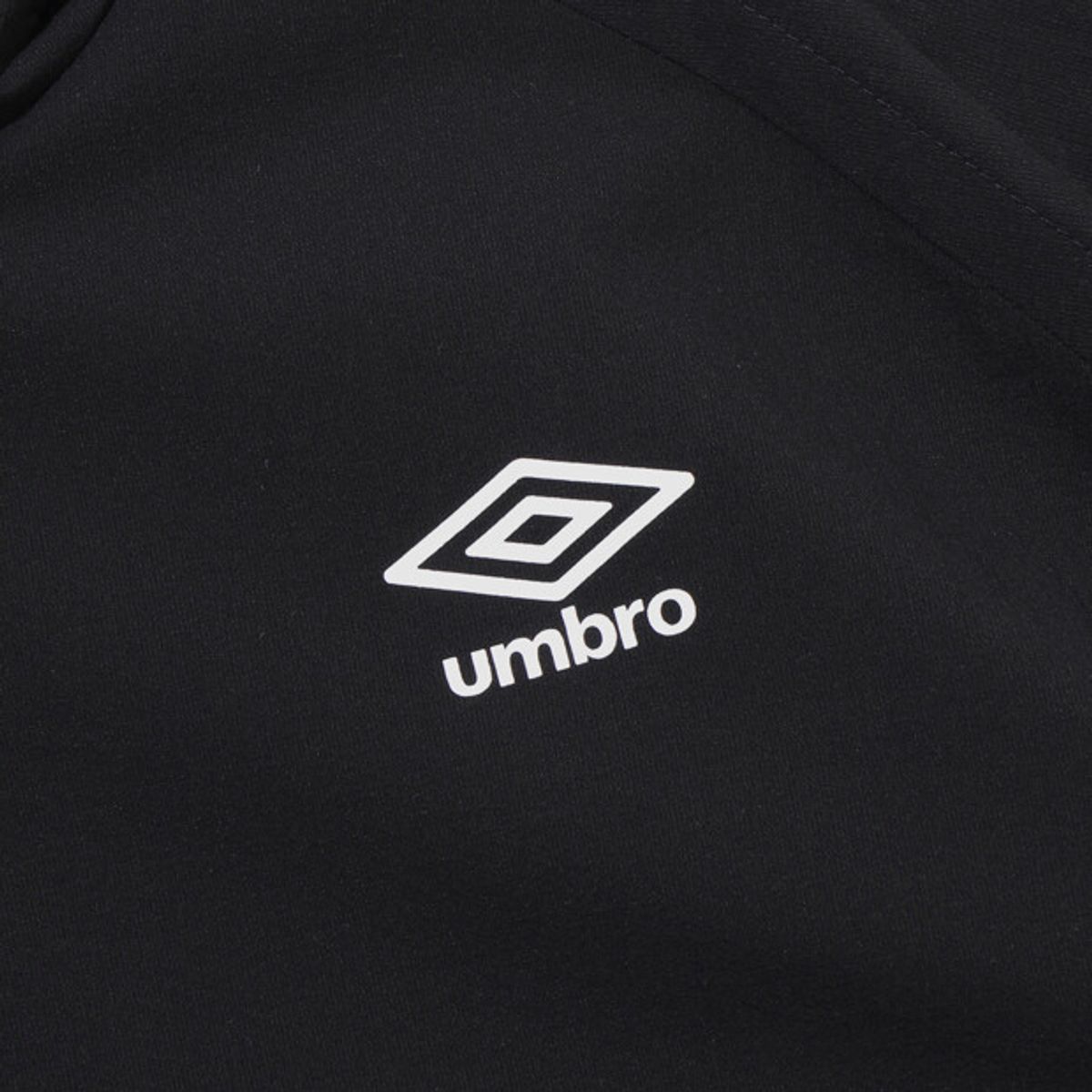 엄브로(UMBRO) 하이텐션 이지 후드아노락 블랙 UR221CWT45