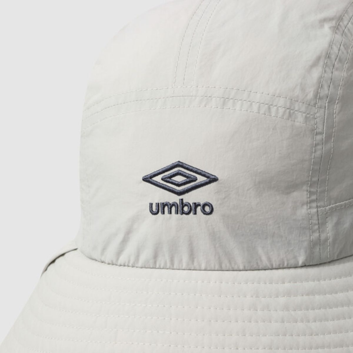 엄브로(UMBRO) 일체형 캠프 버킷햇 라이트 그레이 UR121CHT31