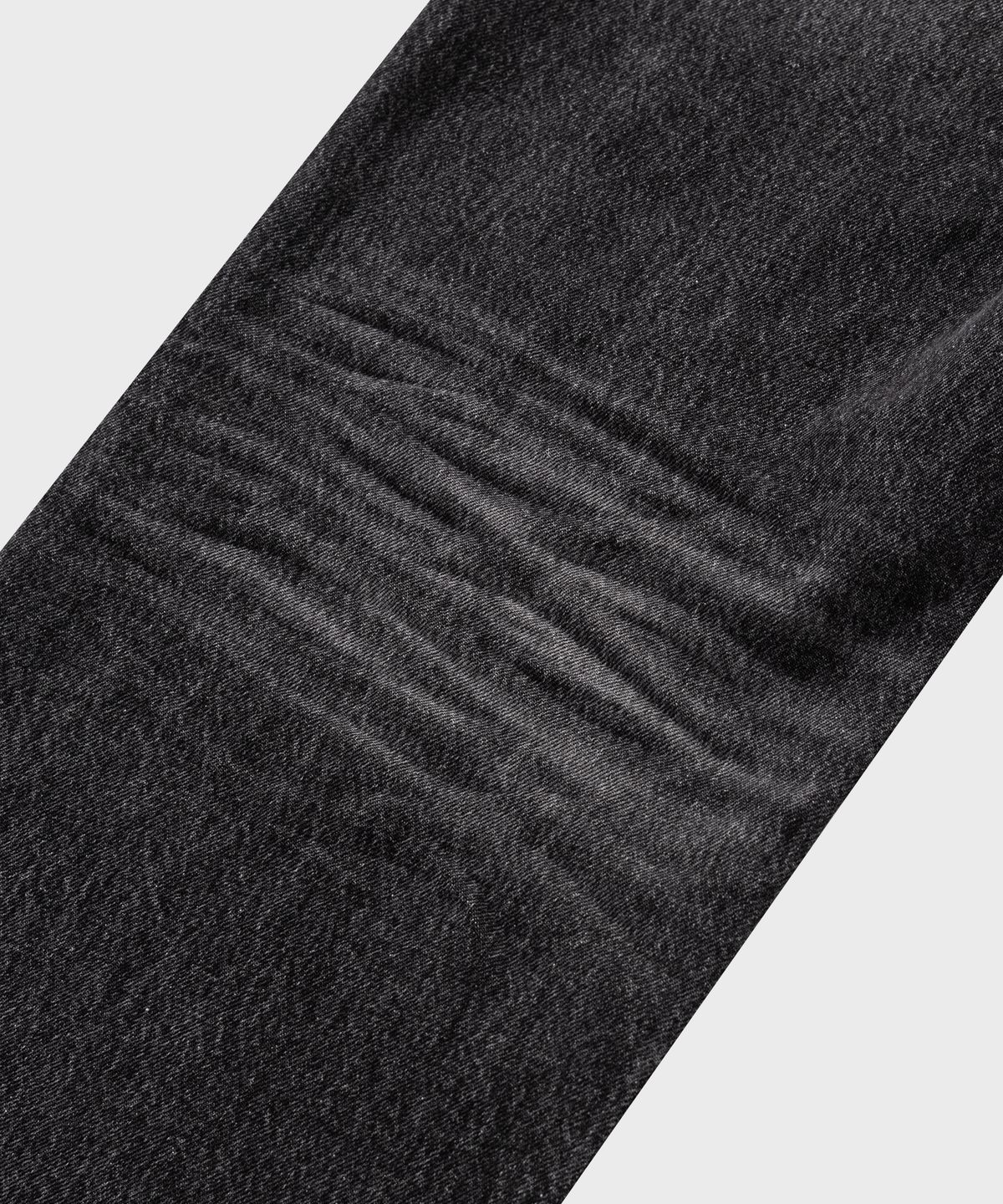 넌블랭크(NONBLANK) 엠보시드 루즈 스트레이트 데님 팬츠_WASHED BLACK