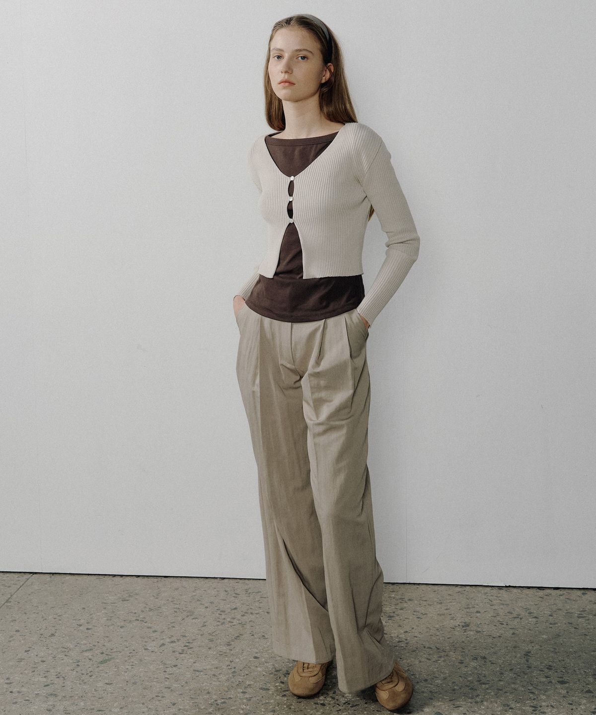 오떼뜨(OCTETTE) ANNE TWO TUCK TROUSER_2COLOR
