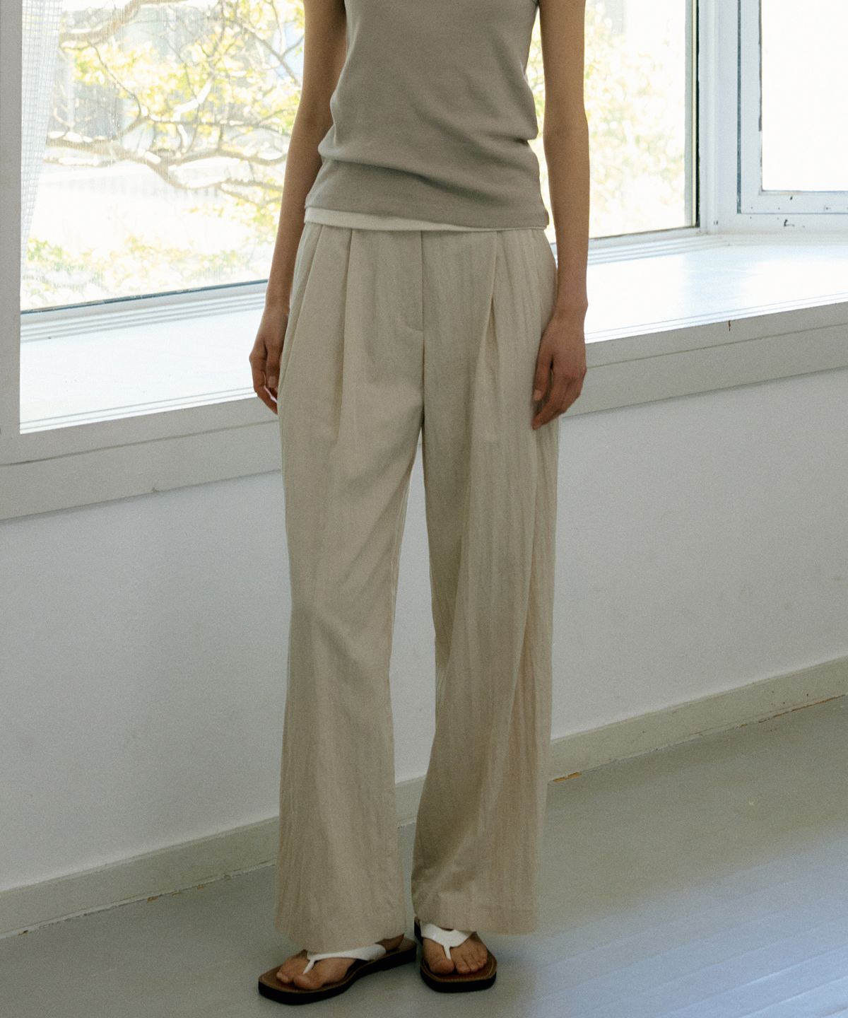 오떼뜨(OCTETTE) ANNE TWO TUCK TROUSER_2COLOR