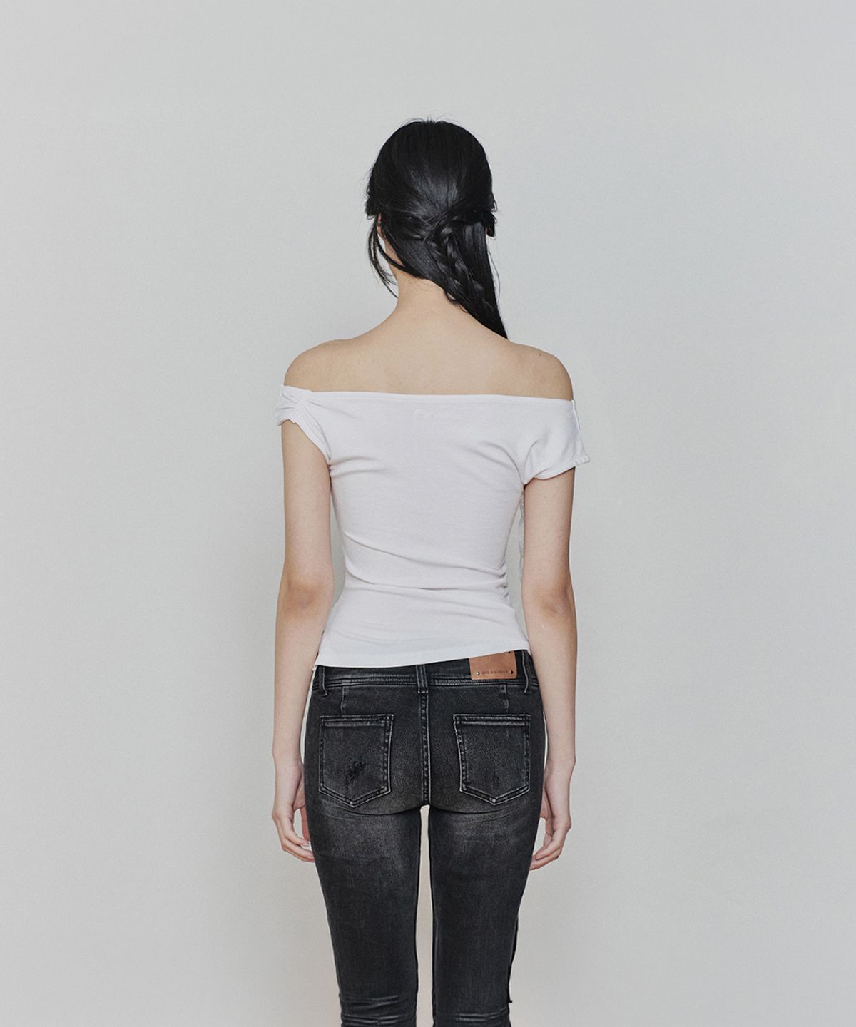 페인오어플레져(PAINORPLEASURE) ANGEL STRAP TOP white
