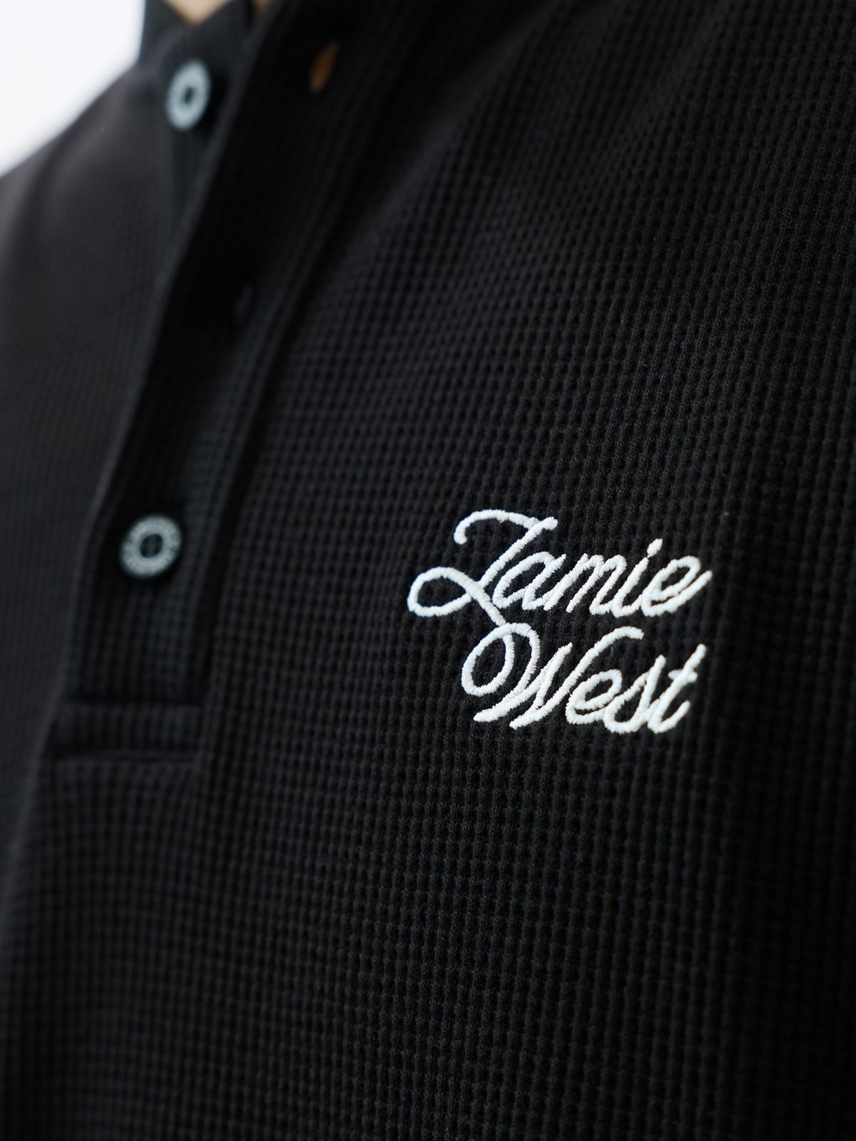 제이미웨스트(JAMIE WEST) 헨리넥 와플 맨투맨 (블랙)