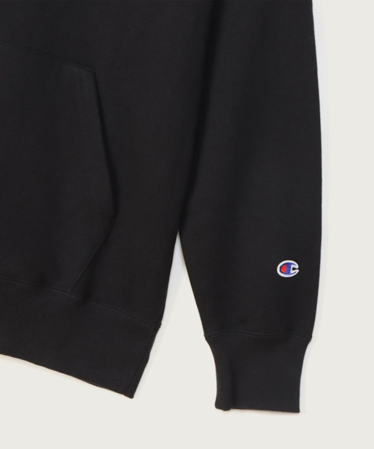 챔피온(CHAMPION) 베이직 C로고 레귤러핏 후드 티셔츠 Black