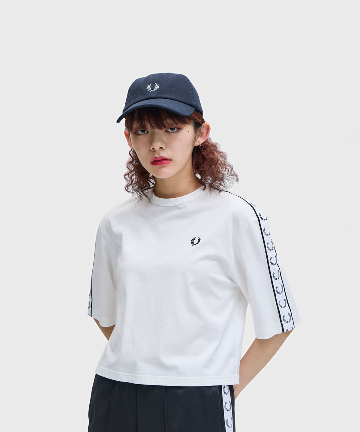 프레드페리(FRED PERRY) [womens] 테잎 티셔츠 - 스노우 화이트 AFPF2612160-129