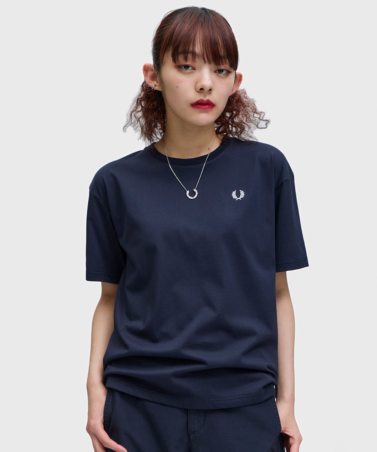 프레드페리(FRED PERRY) [womens] 크루넥 티셔츠 - 네이비 AFPF2611142-311
