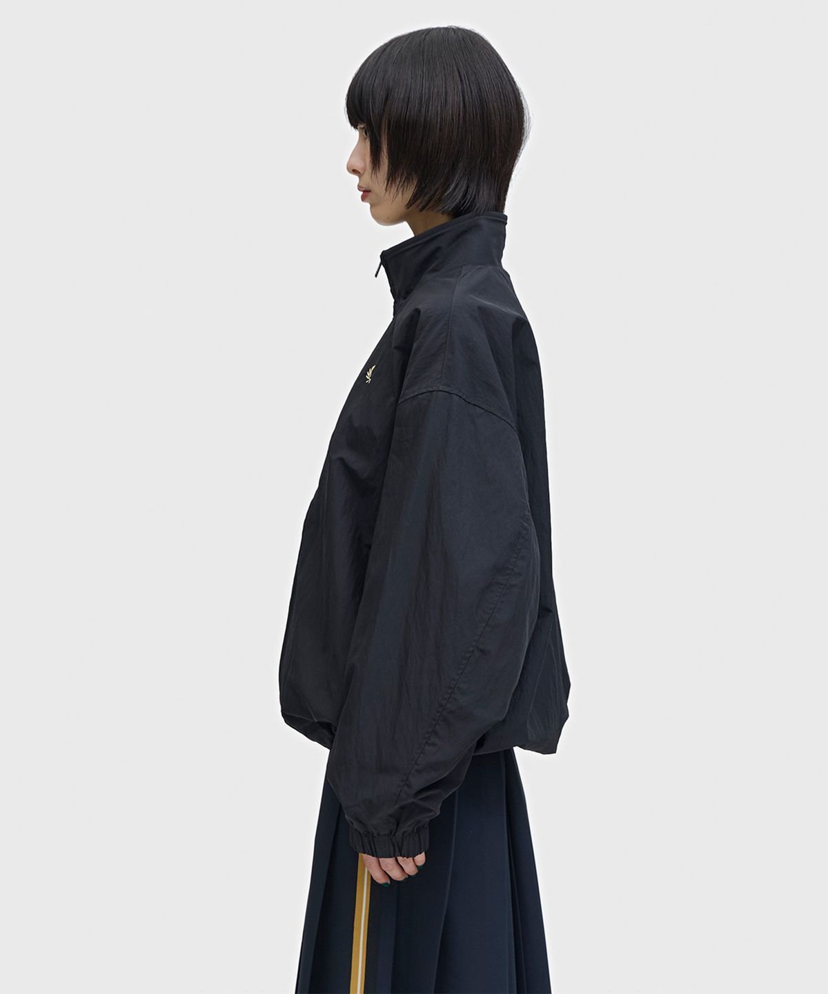 프레드페리(FRED PERRY) [womens] 집 스루 재킷 - 블랙/샴페인 AFPF2612124-90A