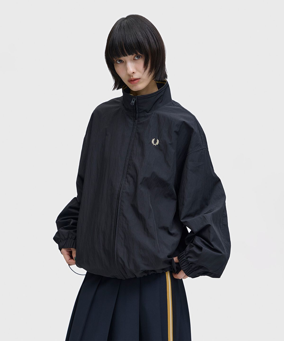 프레드페리(FRED PERRY) [womens] 집 스루 재킷 - 블랙/샴페인 AFPF2612124-90A
