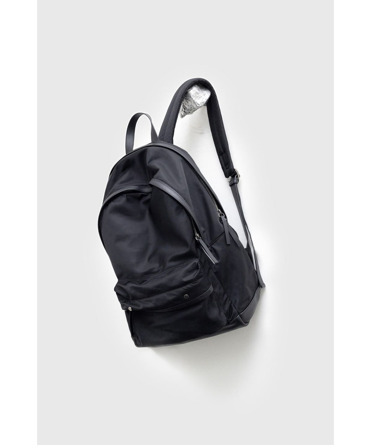 유스(YOUTH) Day Pack - Black