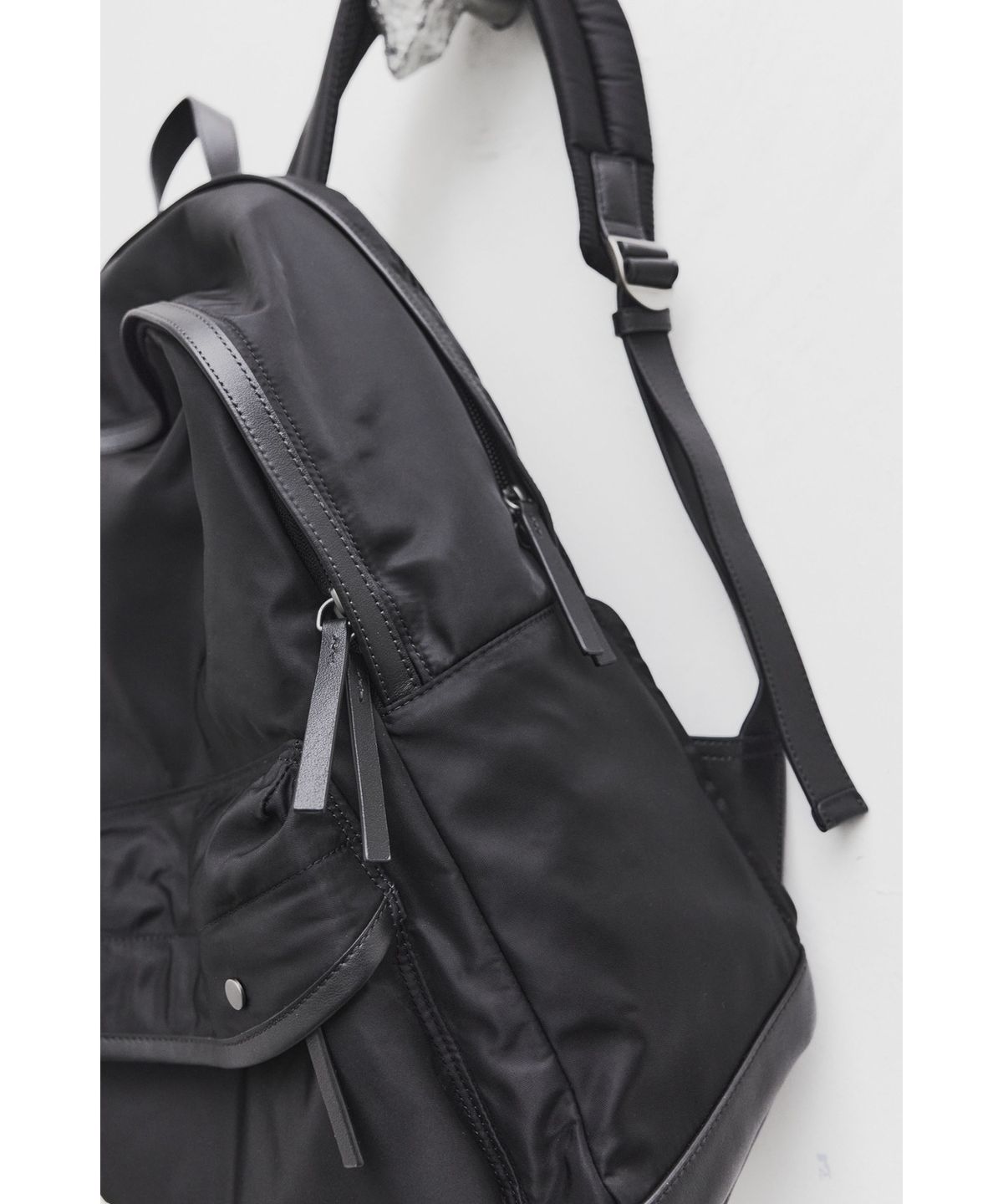 유스(YOUTH) Day Pack - Black