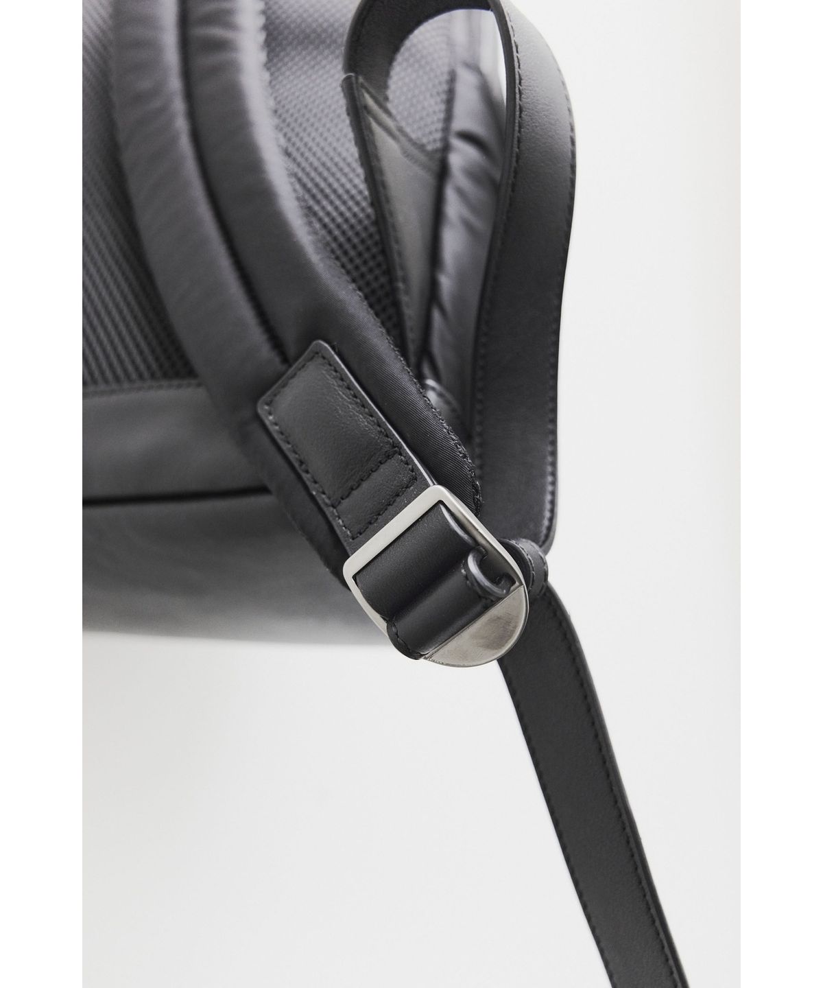 유스(YOUTH) Day Pack - Black