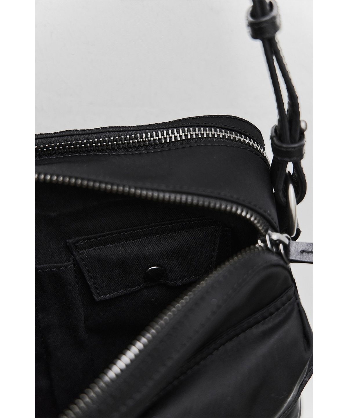 유스(YOUTH) Camera Bag - Black