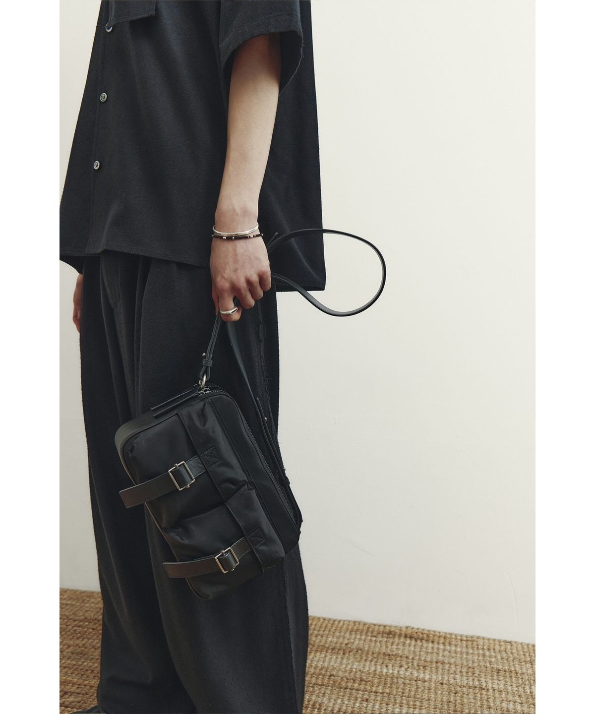 유스(YOUTH) Camera Bag - Black