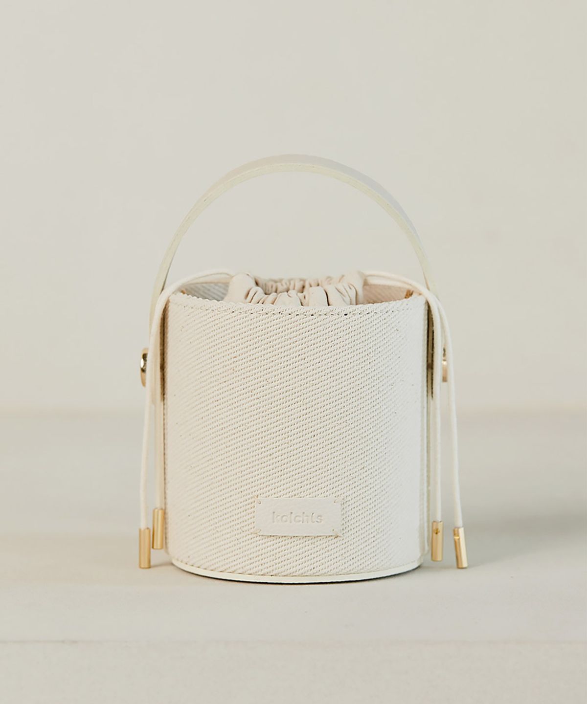 콜키스(KOLCHIS) 크바 Kva bag Ivory