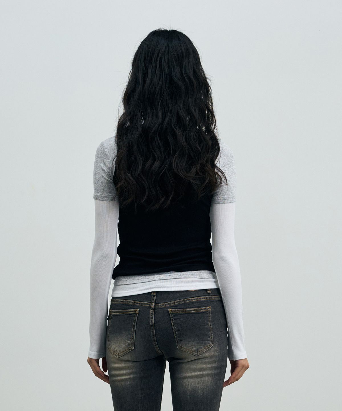 아리킴(ARIKIM) COMET LAYERED SLEEVE TOP / BLACK