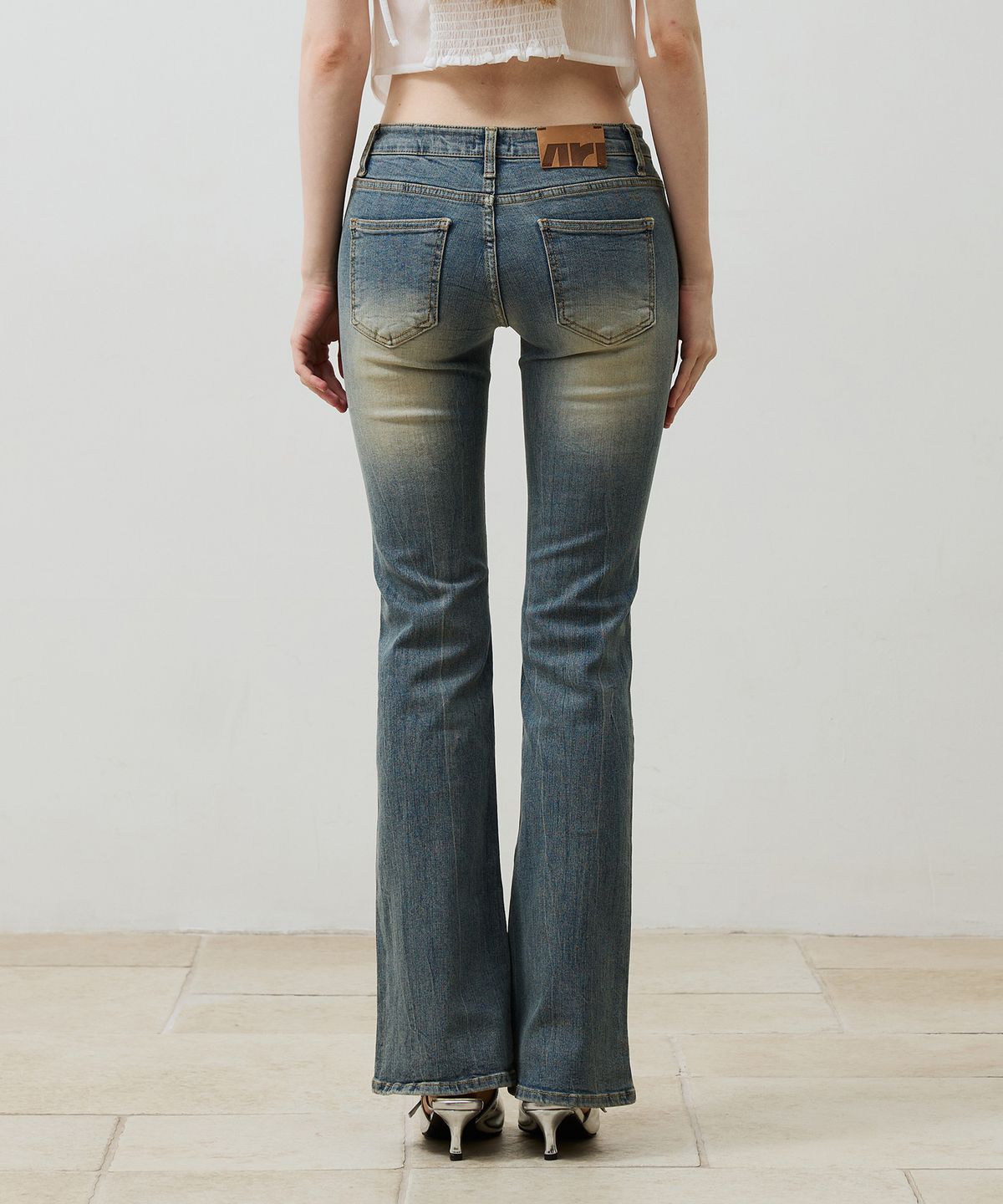 아리킴(ARIKIM) CIEL BOOTCUT DENIM PANTS / LIGHT BLUE