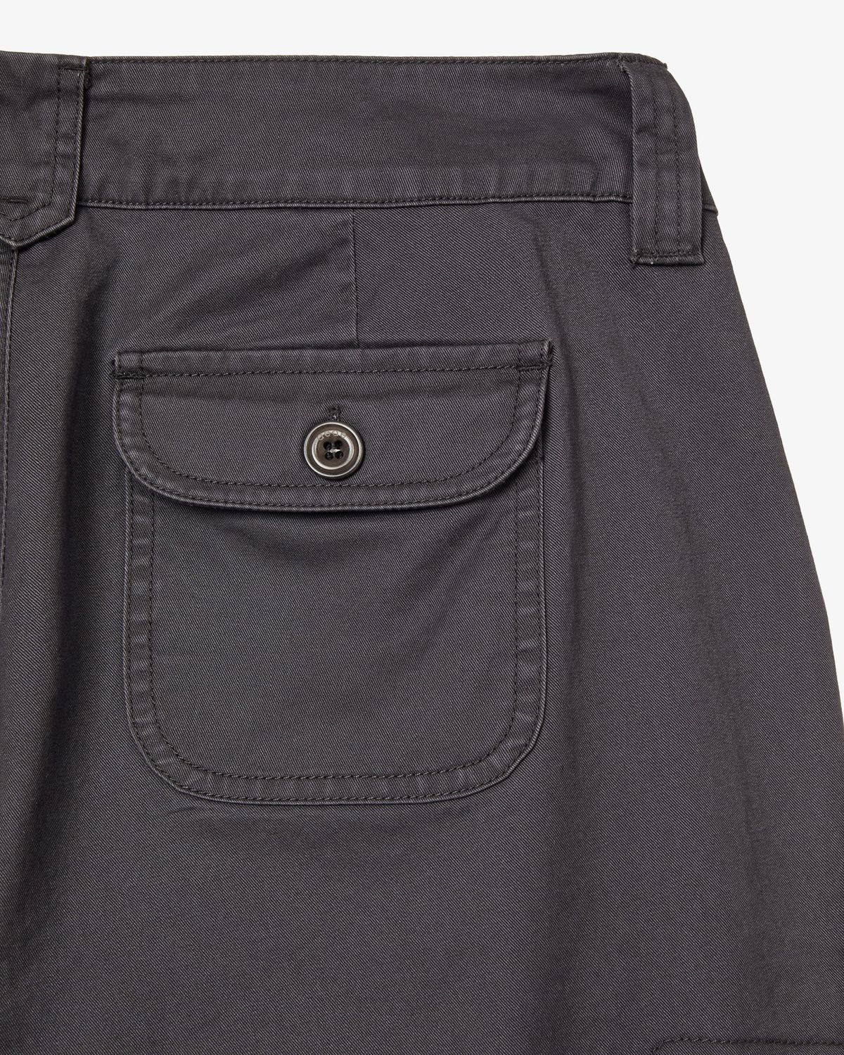 에이이에이이(AEAE) CAPRI CARGO PANTS [CHARCOAL]