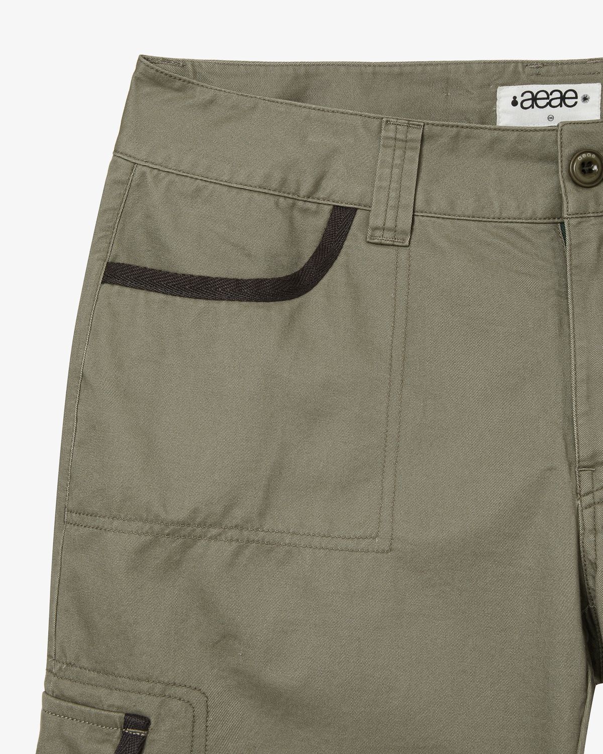 에이이에이이(AEAE) CAPRI CARGO PANTS [KHAKI]