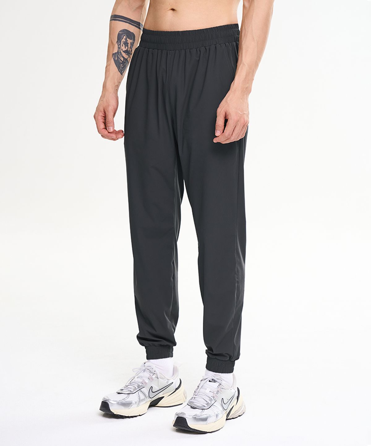 레이지비(LAZYBEE) 에어라이트 스트레치 러닝 조거 팬츠 M (2컬러)