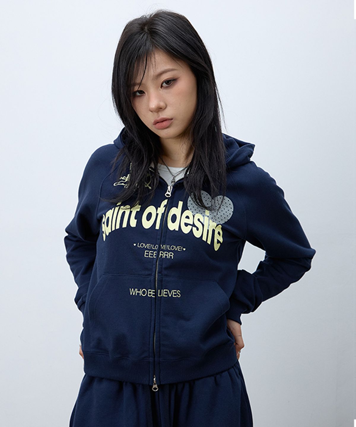 이이이알알알(EEERRR) Saint of desire cupid needlework woman hoodie zip-up (Navy)