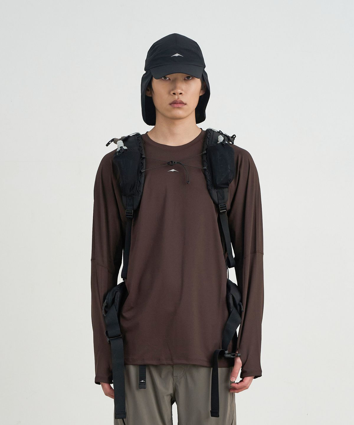 고요웨어(GOYOWEAR) 디비전 아스킨 롱 슬리브 (에스프레소)