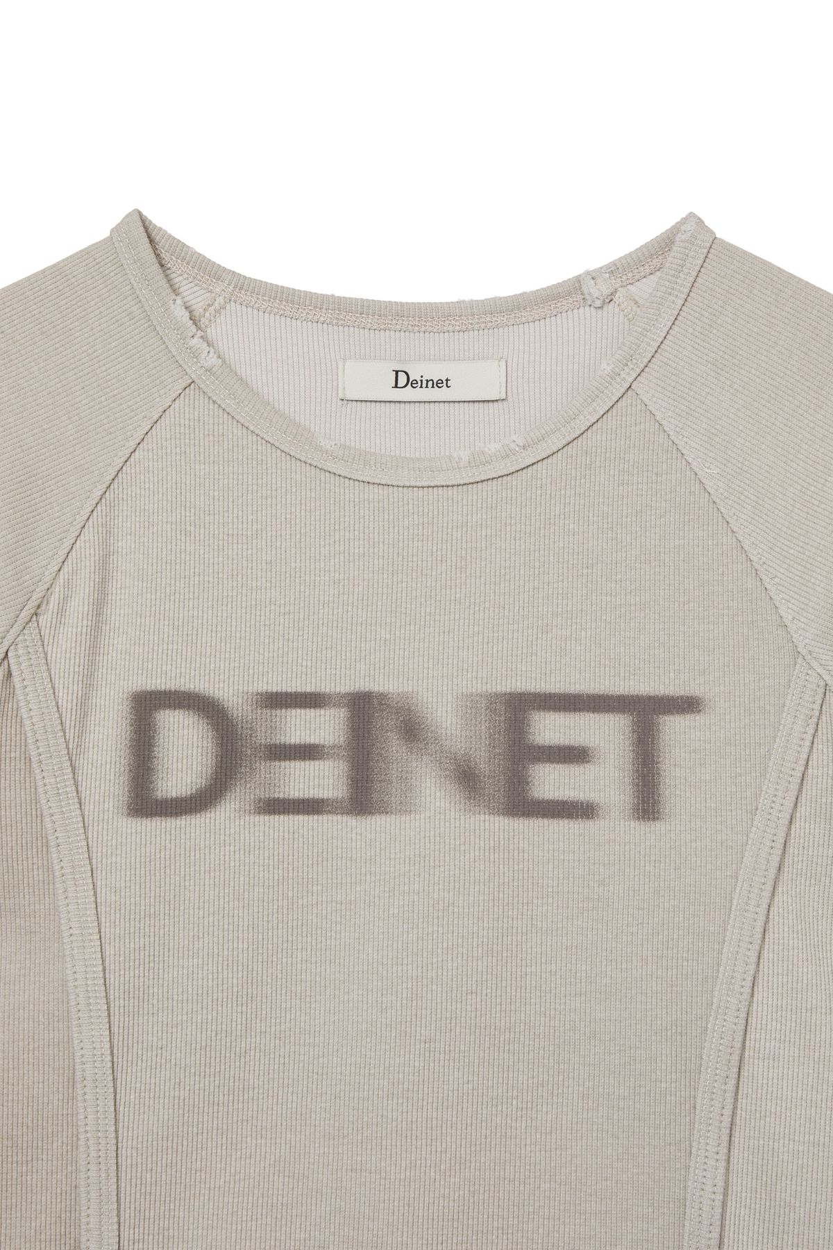 다이닛(DEINET) PIGMENT LOGO T-SHIRT IN BEIGE