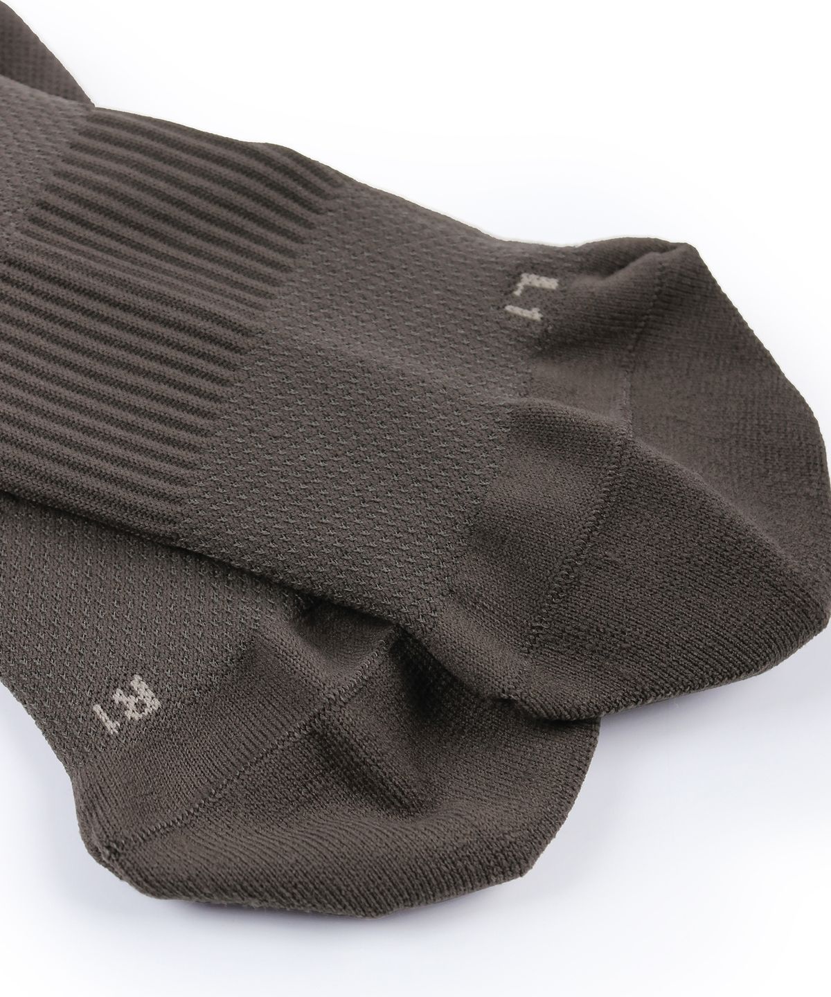 고요웨어(GOYOWEAR) 서포트 러닝 크루 삭스 (브라운 그레이)