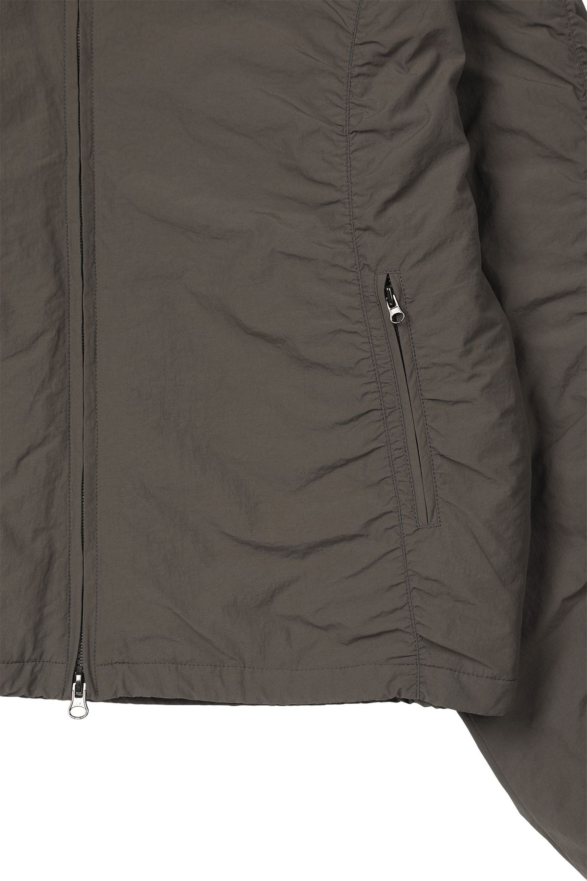 다이닛(DEINET) PARKA RING HOODED CROPPED JUMPER IN KHAKI