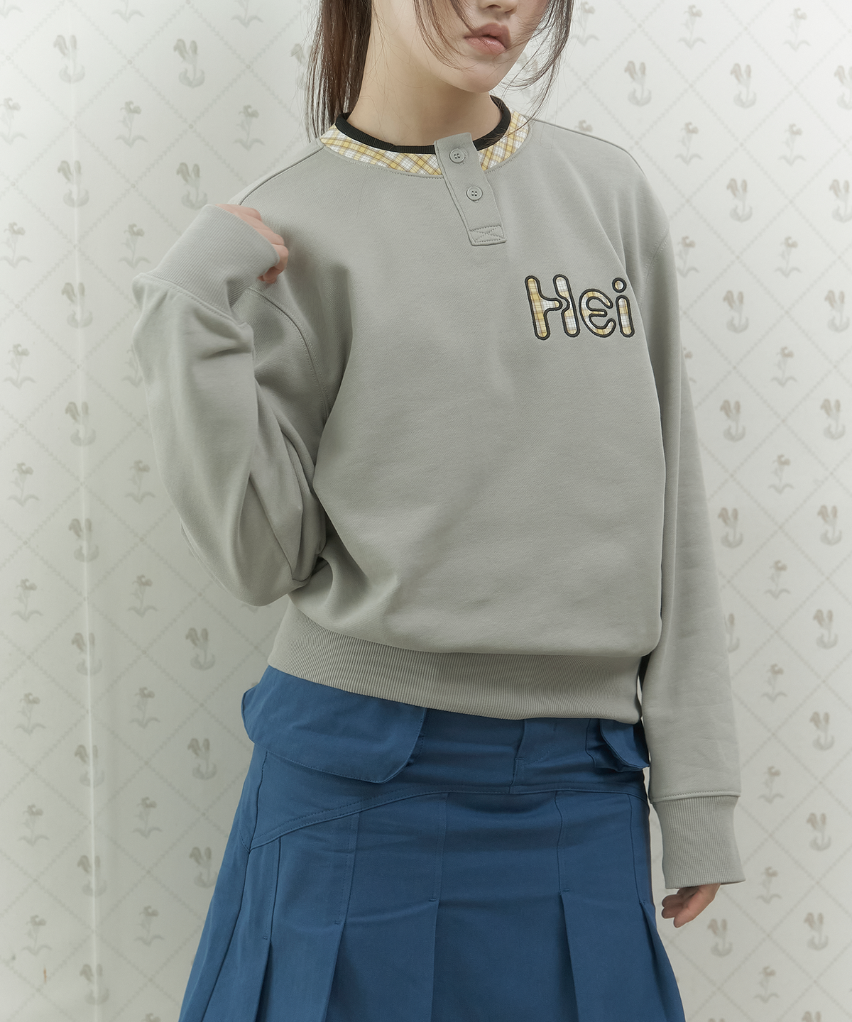 하이산(HEISAN) HEI 빅로고 헨리넥 스웻셔츠 그레이