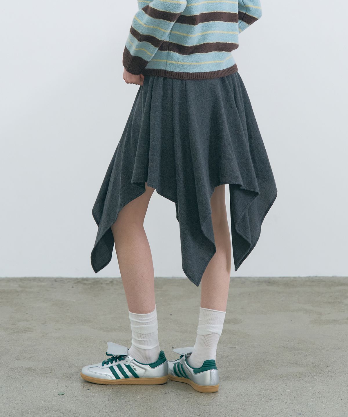 판도라핏(PANDORAFIT) Noble Swing Skirt (dark gray)