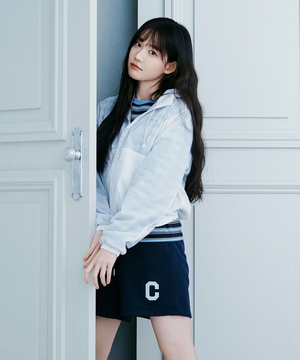 커버낫 우먼(COVERNAT WOMAN) 우먼 멀티 스트라이프 롱슬리브 아이보리