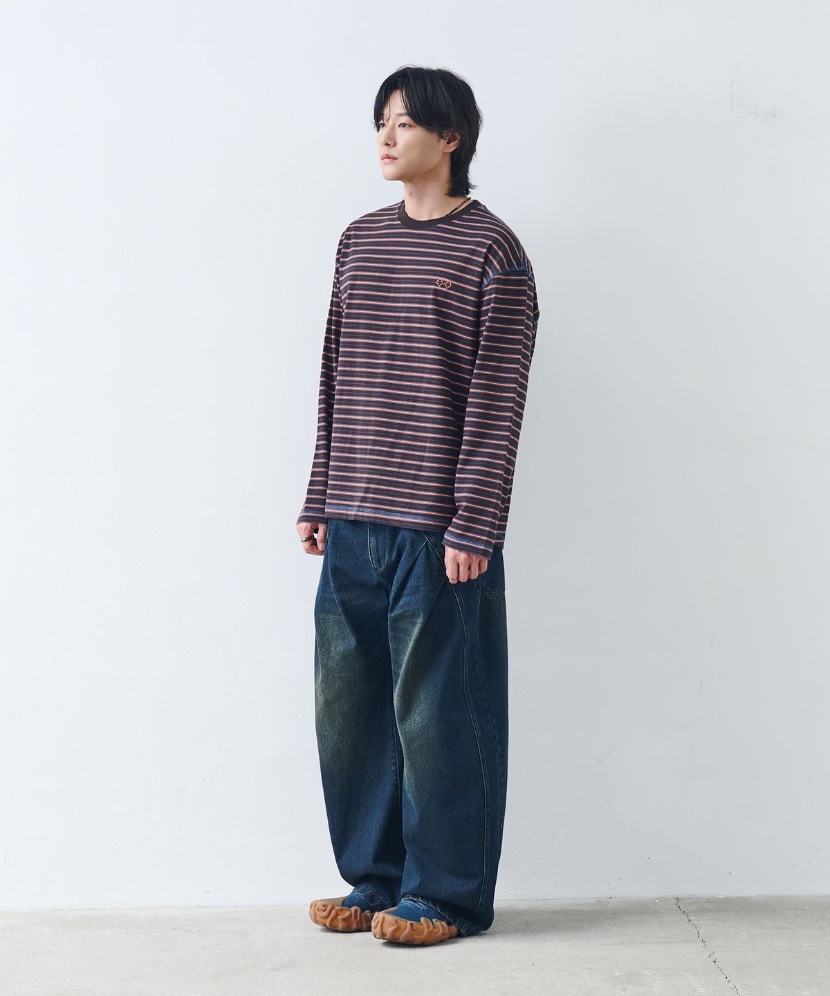 논타입(NONTYPE) STRIPE LONG SLEEVE T-SHIRT (CHARCOAL)
