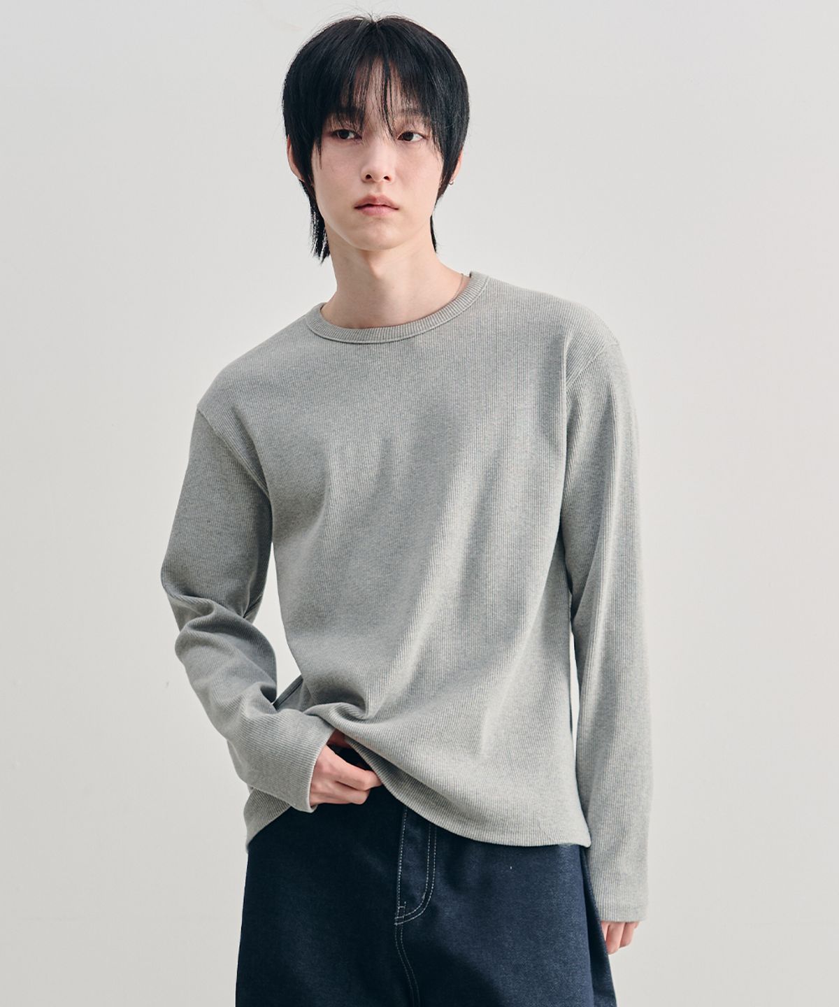 어레이드(ARRAYED) 리브드 롱슬리브 크롭 티셔츠 [BLACK]