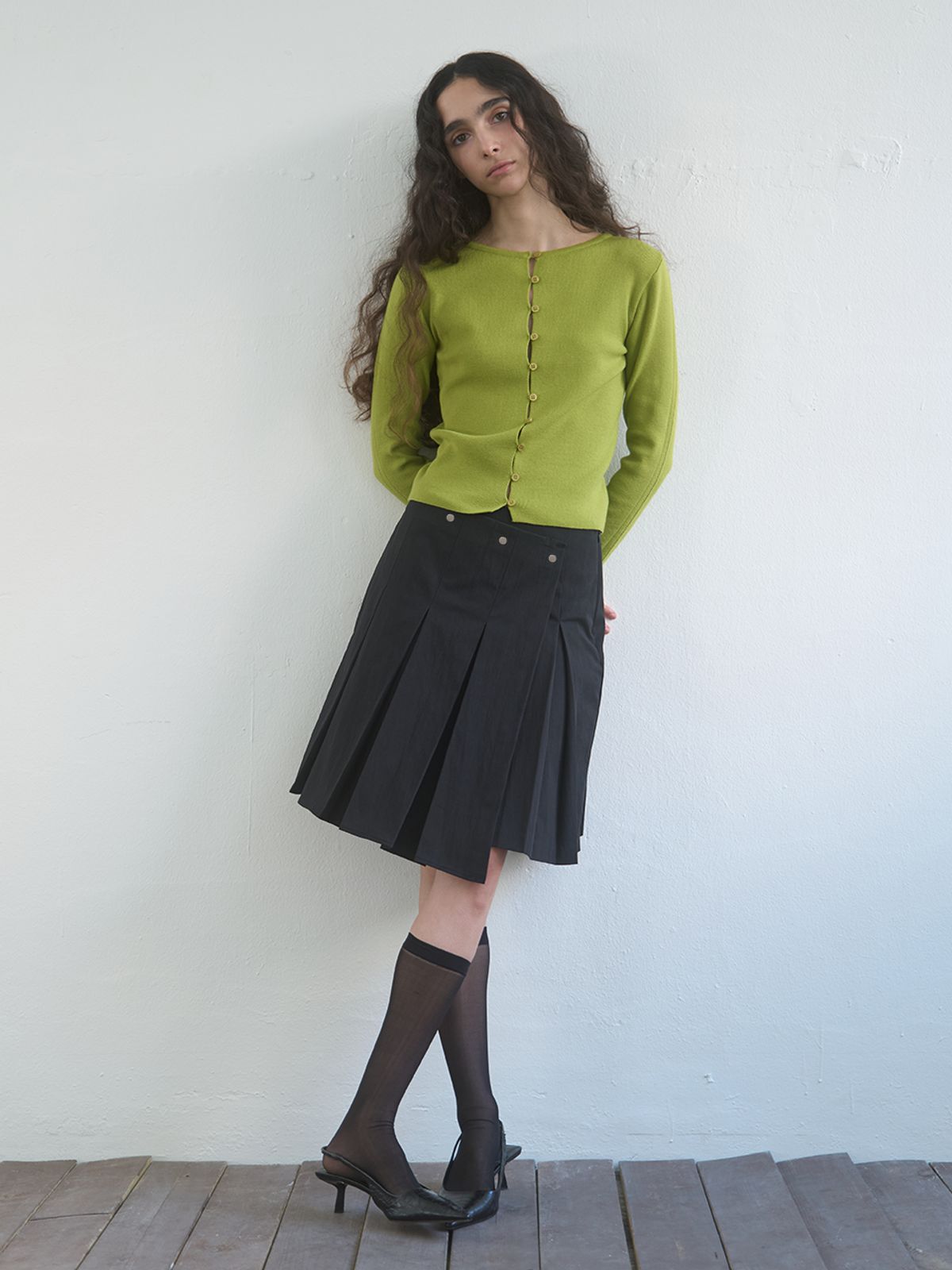 기준(KIJUN) Pleated Wrap Skirt Black