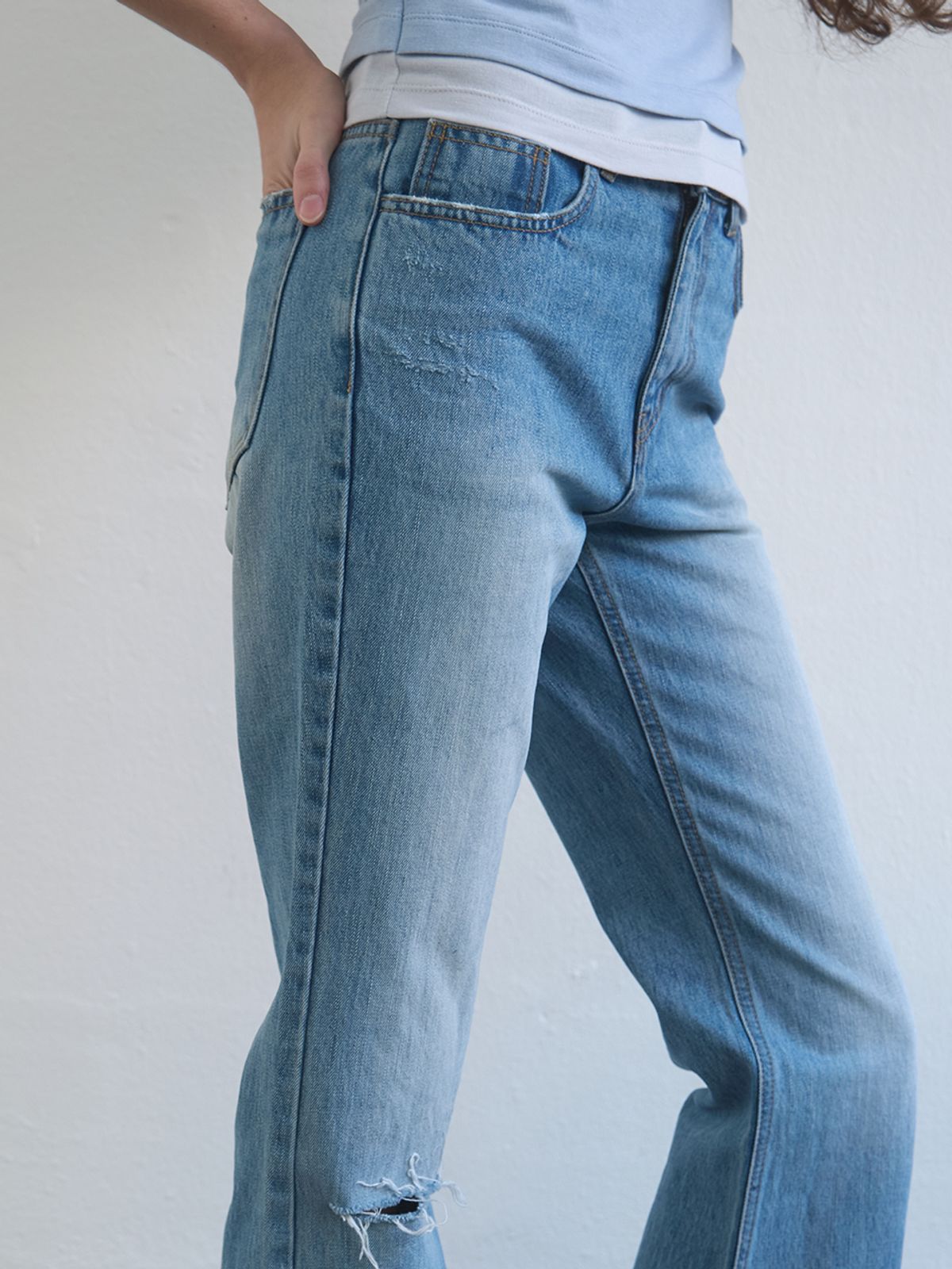 기준(KIJUN) Single Cut Flared Jeans Blue