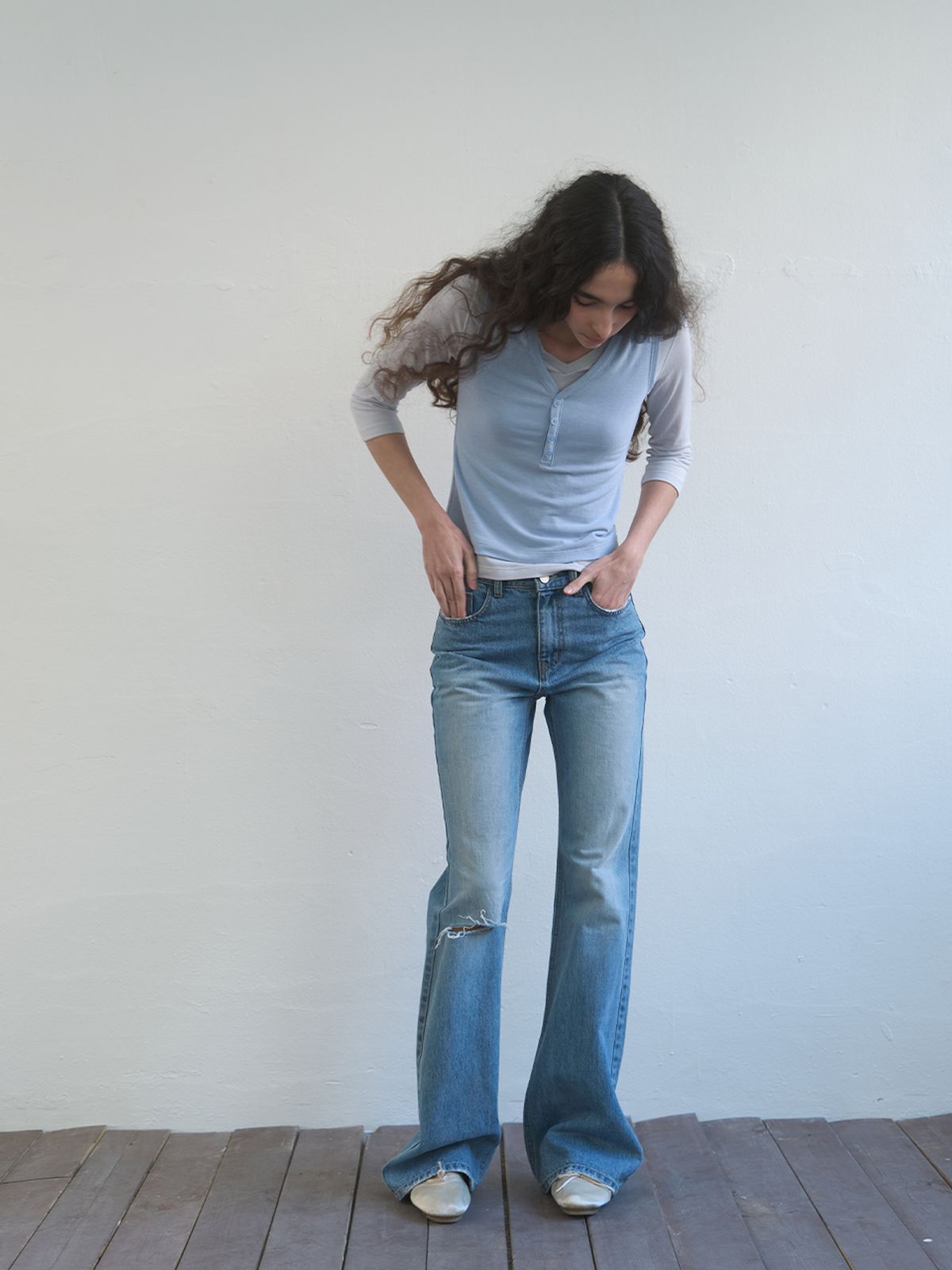 기준(KIJUN) Single Cut Flared Jeans Blue
